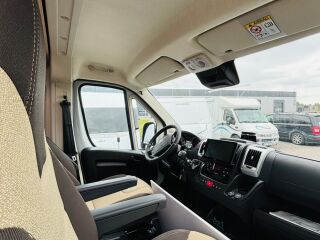 Citroen RoadCar VAN 640 2.2 HDI 121kW