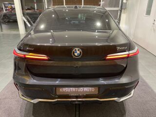 BMW 740 xDrive M-Sportpakett 3.0 210kW