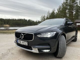 Volvo V90 Cross Country 2.0 140kW