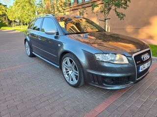 Audi RS 4 4.2 V8 309кВ
