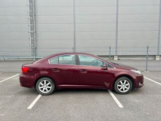 Toyota Avensis Linea Sol 1.8 108kW