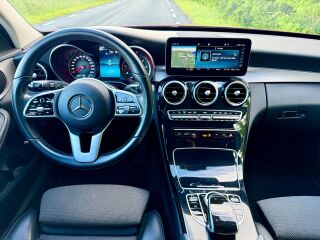 Mercedes-Benz C 220 2.0 143kW