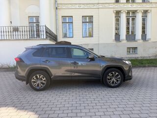 Toyota RAV4 Luxury Plus 2.0 129kW