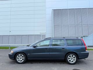 Volvo V70 SUMMUM 2.4 136kW