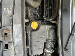 Opel Vivaro 2.5 107kW