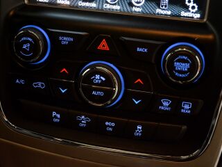 Jeep Grand Cherokee SUMMIT 3.0 184кВ