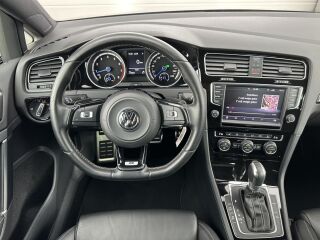 Volkswagen Golf R 4Motion 2.0 221kW
