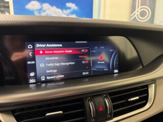Alfa Romeo Stelvio Veloce Launch Edition 2.0 206kW
