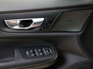 Volvo S60 AWD ULTIMATE DARK INTELLI SAFE PRO 2.0 B5 KERS Mild Hybrid 184kW