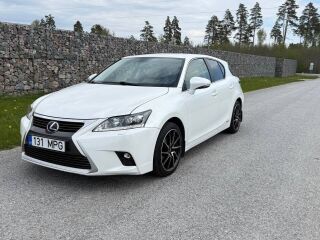 Lexus CT 200h 1.8 73кВ