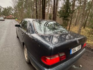 Mercedes-Benz E 200 2.1 85kW