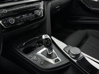 BMW 330 Facelift iPerformance 2.0 135kW