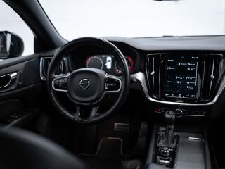 Volvo V60 R-Design 2.0 D4 140кВ