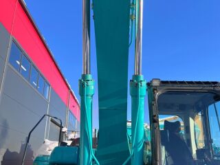 Kobelco SK210LC-10 + Novatron 3D HINO 124kW