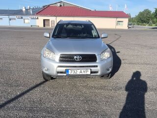 Toyota RAV4 2.2 100кВ