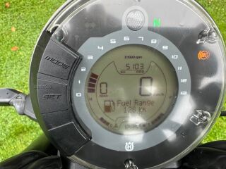 Husqvarna Svartpilen 125 11kW