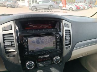 Mitsubishi Pajero Instyle Plus 4WD 3.2 DI-D 140kW