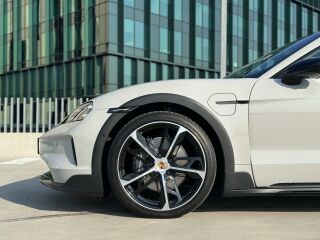 Porsche Taycan 4 Cross Turismo FL 320kW