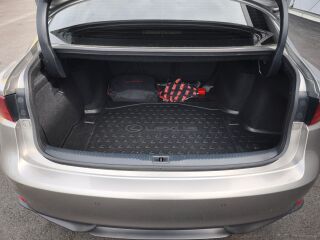 Lexus IS 300h 2.5 133kW
