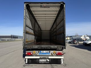 Schmitz Semitrailer Curtainsider Standard