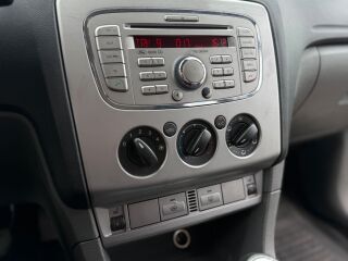 Ford Focus Elegance Facelift 1.6 74kW