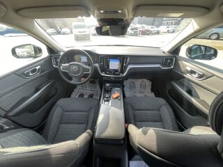 Volvo V60 MOMOENTUM BUSINESS INTELLI SAFE GEARTRONIC 2.0 R4 KERS MILD HYBRID B4 197 145kW
