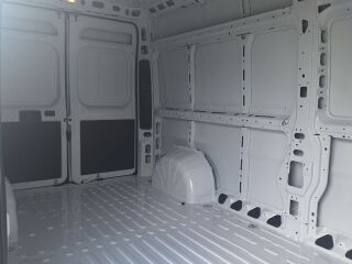 Peugeot Boxer L3H2 140HP MT6 2.2 103kW
