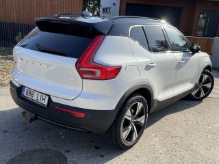 Volvo XC40 R-DESIGN INTELLI SAFE PRO GEARTRONIC RECHARGE 1.5 T5 Twin-Engine PLUG-IN-HYBRID 60 + 132kW