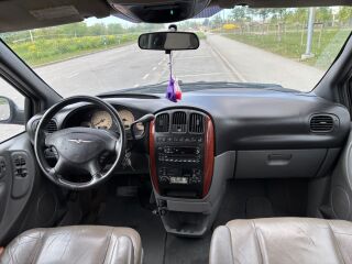 Chrysler Voyager Limited 2.8 110kW