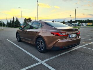 Toyota Camry Executive 2.5 137kW