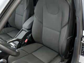 Volvo V40 Cross Country MOMENTUM CROSS THORS INTELLI XEN 2.0 D3 110kW