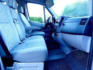 Volkswagen Crafter Passenger 2.5 TDI 80kW