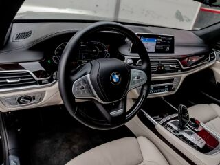 BMW 745 e Individual Plug-In Hybrid 3.0 290kW
