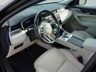 Jaguar F-Pace 2.0 150кВ