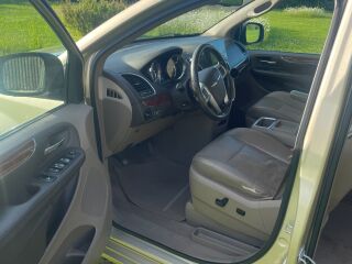 Chrysler Town & Country 3.6 211кВ