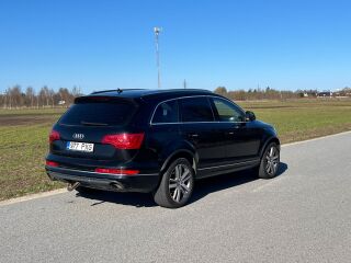 Audi Q7 S-Line 3.0 V6 180kW