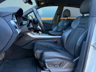 Audi Q8 S-line quattro 3.0 210kW