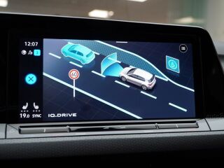 Volkswagen Golf GTI 2.0 180кВ