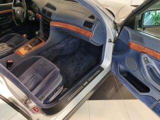 BMW 735 3.5 R6 173kW
