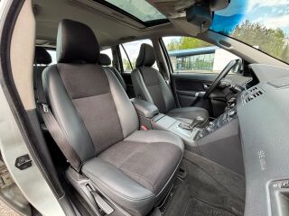 Volvo XC90 Momentum AWD 2.4 R5 D5 136kW