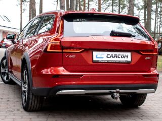 Volvo V60 Cross Country AWD PLUS Bright Intelli Safe PRO 2.0 B4 MHEV Kerghübriid MY2023 145kW