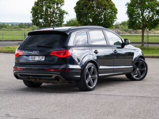 Audi Q7 S-line + 3.0 V6 176kW