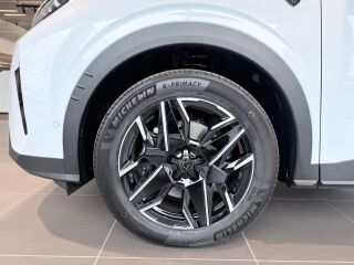 Peugeot 5008 GT Exclusive Hybrid 145 e-DCS6 100кВ