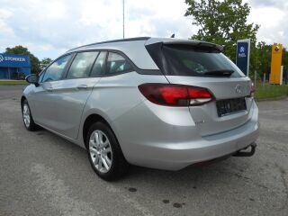 Opel Astra Sports Tourer 1.6 81кВ