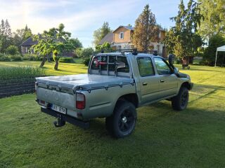 Toyota Hilux 2.5 75кВ