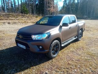 Toyota Hilux 2.4 110kW