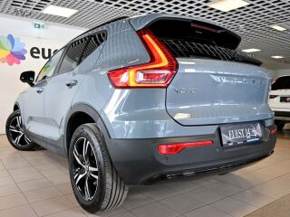 Volvo XC40 H&K R-DESIGN INTELLI SAFE FACELIFT MY2023 1.5 T2 95kW