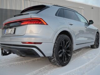Audi Q8 S-Line 3.0 210кВ