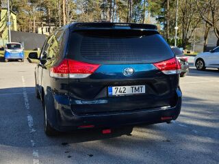 Toyota Sienna 3.5 197kW