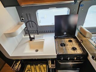 Laika Kreos L5009 2.2 132kW